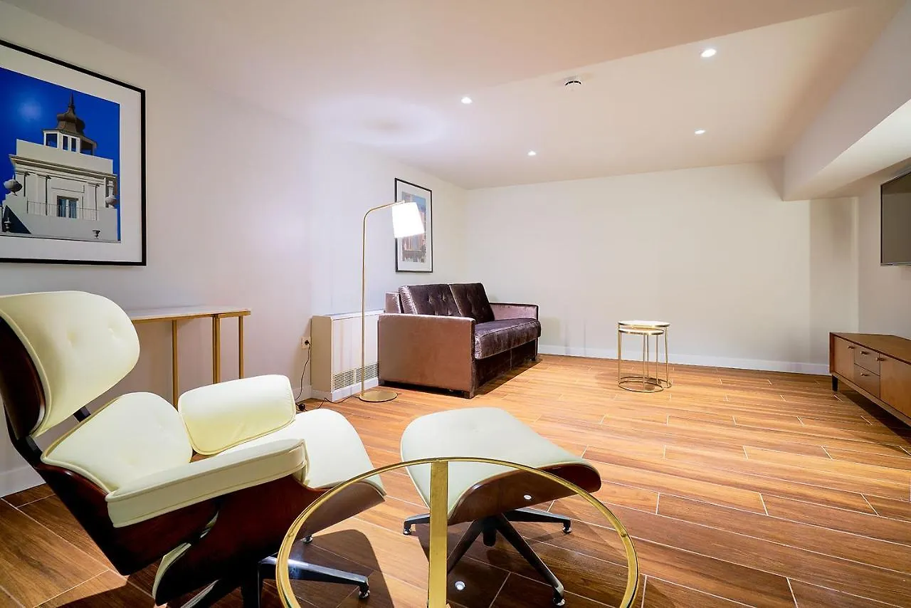 Tandem Torres De Cadiz Suites 0*,