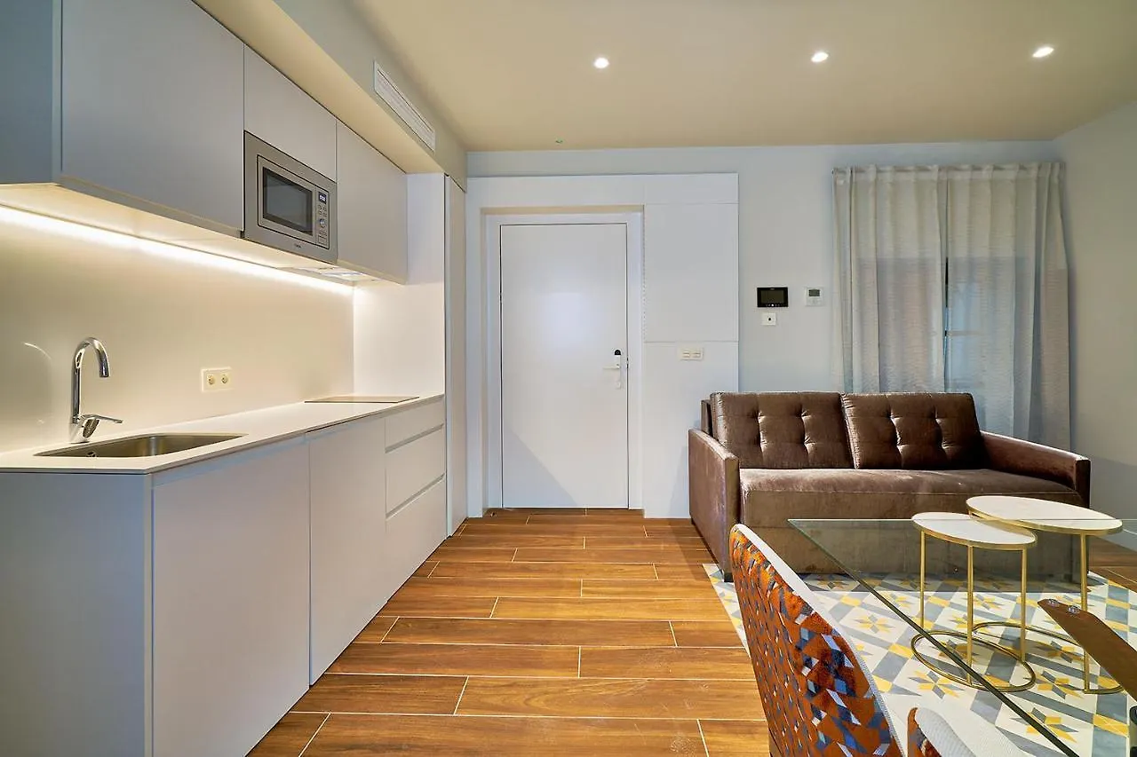Tandem Torres De Cadiz Suites Apartment